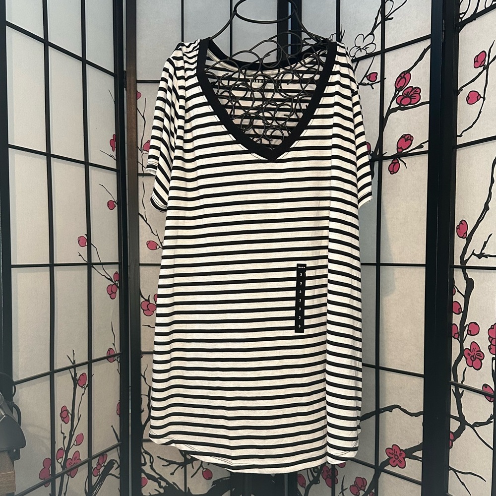Torrid Black and White Striped Classic Fit Top
